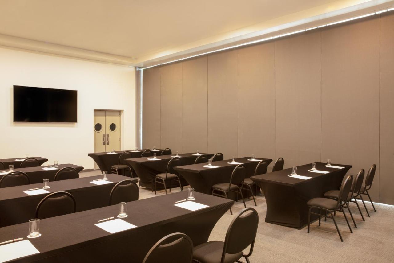 Fiesta Inn Guadalajara Aeropuerto Las Pintas エクステリア 写真