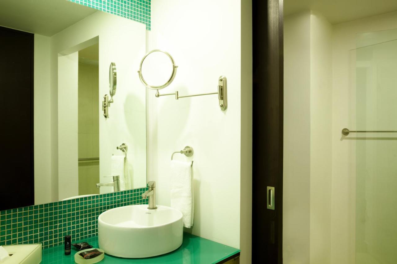 Fiesta Inn Guadalajara Aeropuerto Las Pintas エクステリア 写真