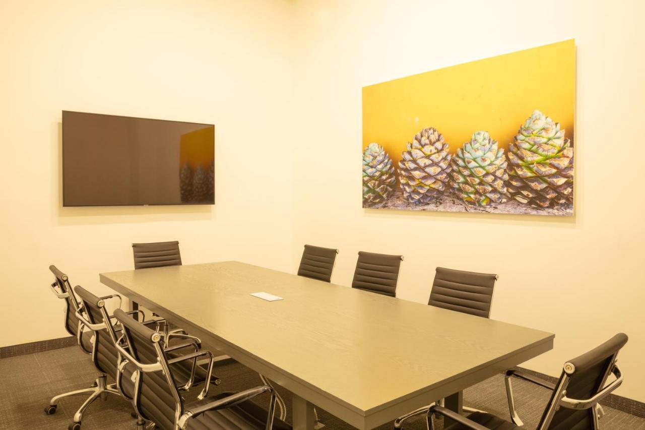 Fiesta Inn Guadalajara Aeropuerto Las Pintas エクステリア 写真