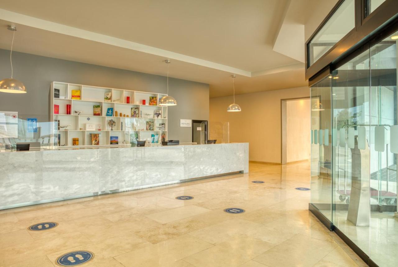 Fiesta Inn Guadalajara Aeropuerto Las Pintas エクステリア 写真