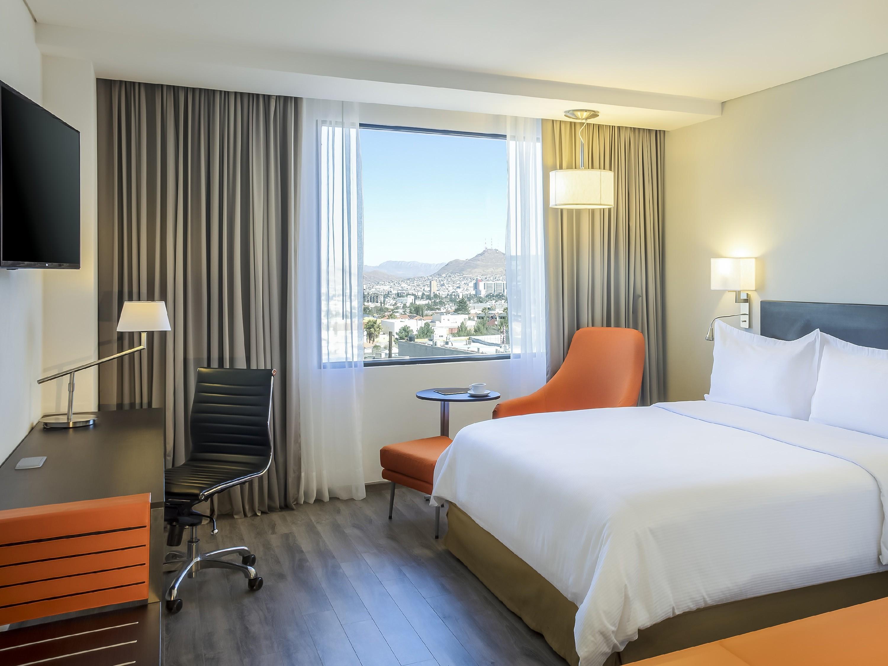 Fiesta Inn Guadalajara Aeropuerto Las Pintas エクステリア 写真