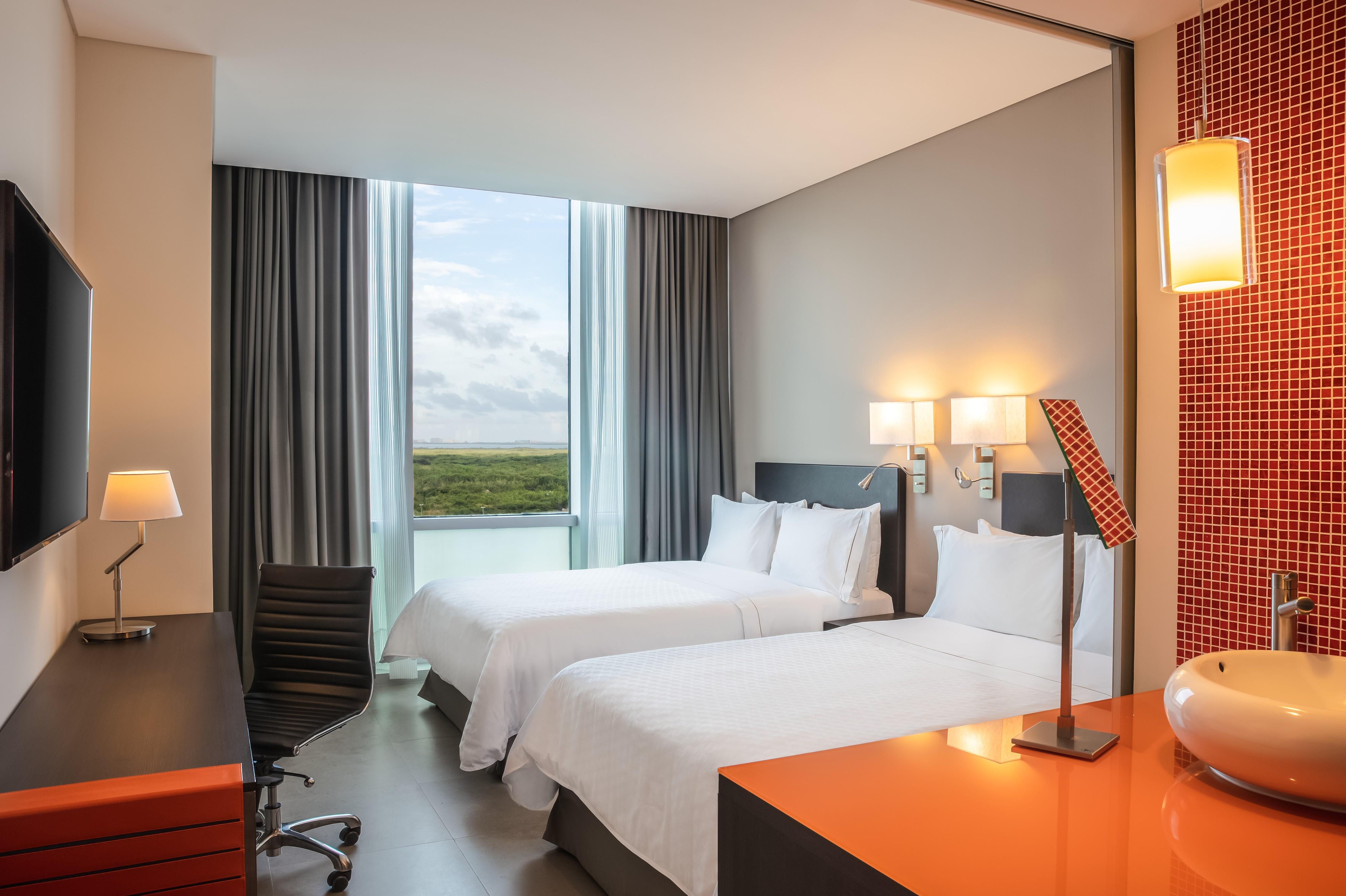 Fiesta Inn Guadalajara Aeropuerto Las Pintas エクステリア 写真