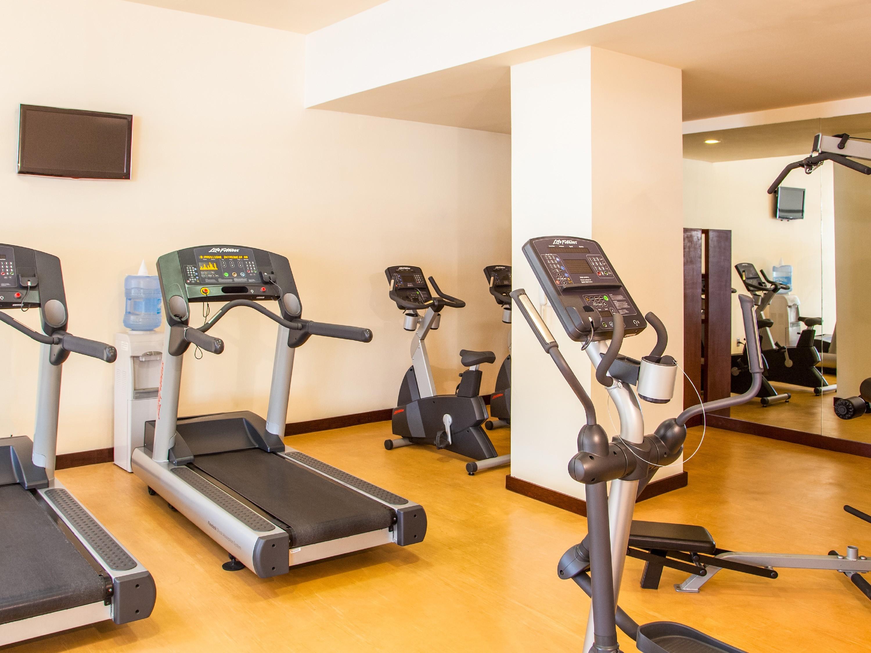 Fiesta Inn Guadalajara Aeropuerto Las Pintas エクステリア 写真