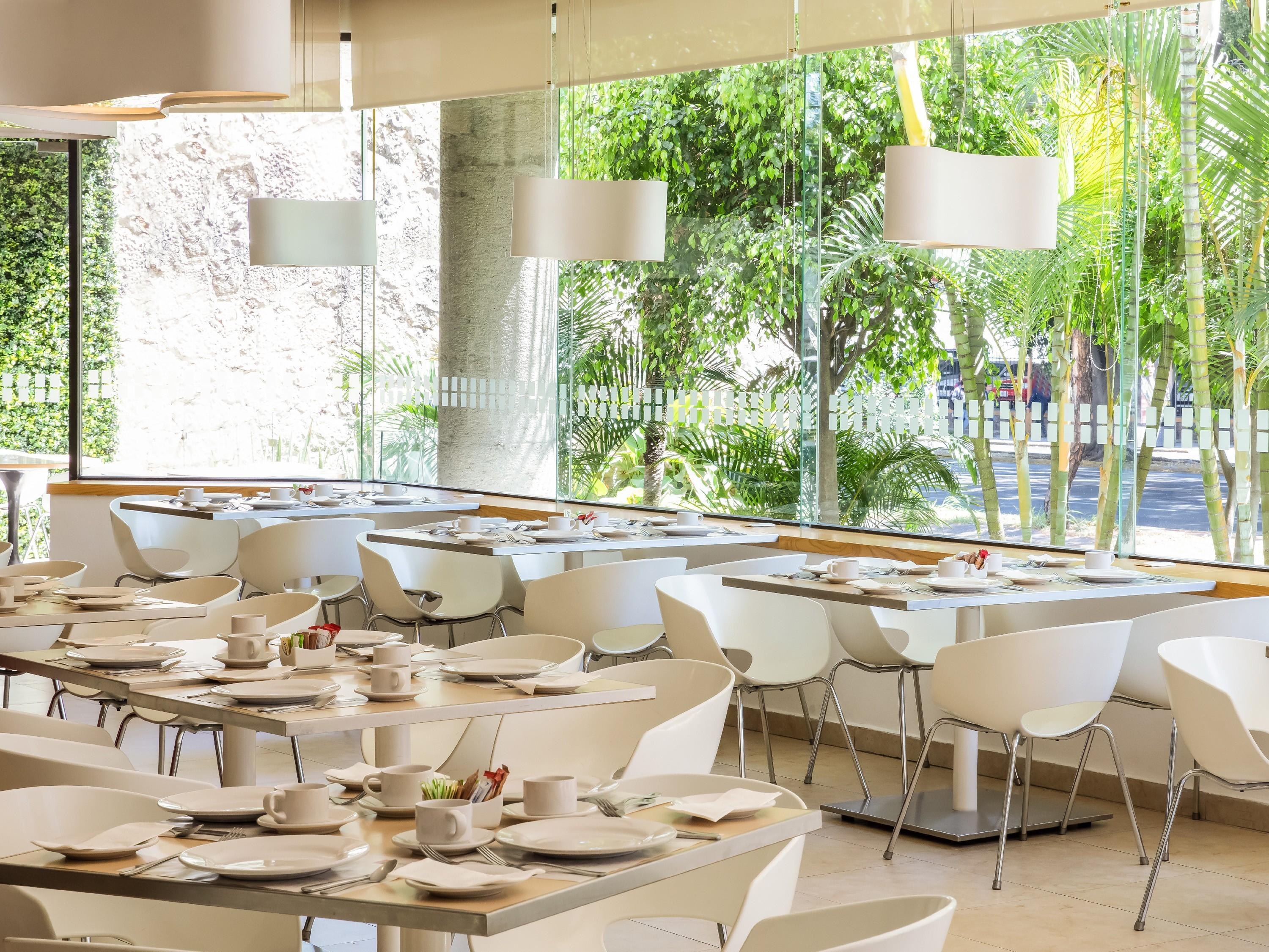Fiesta Inn Guadalajara Aeropuerto Las Pintas エクステリア 写真