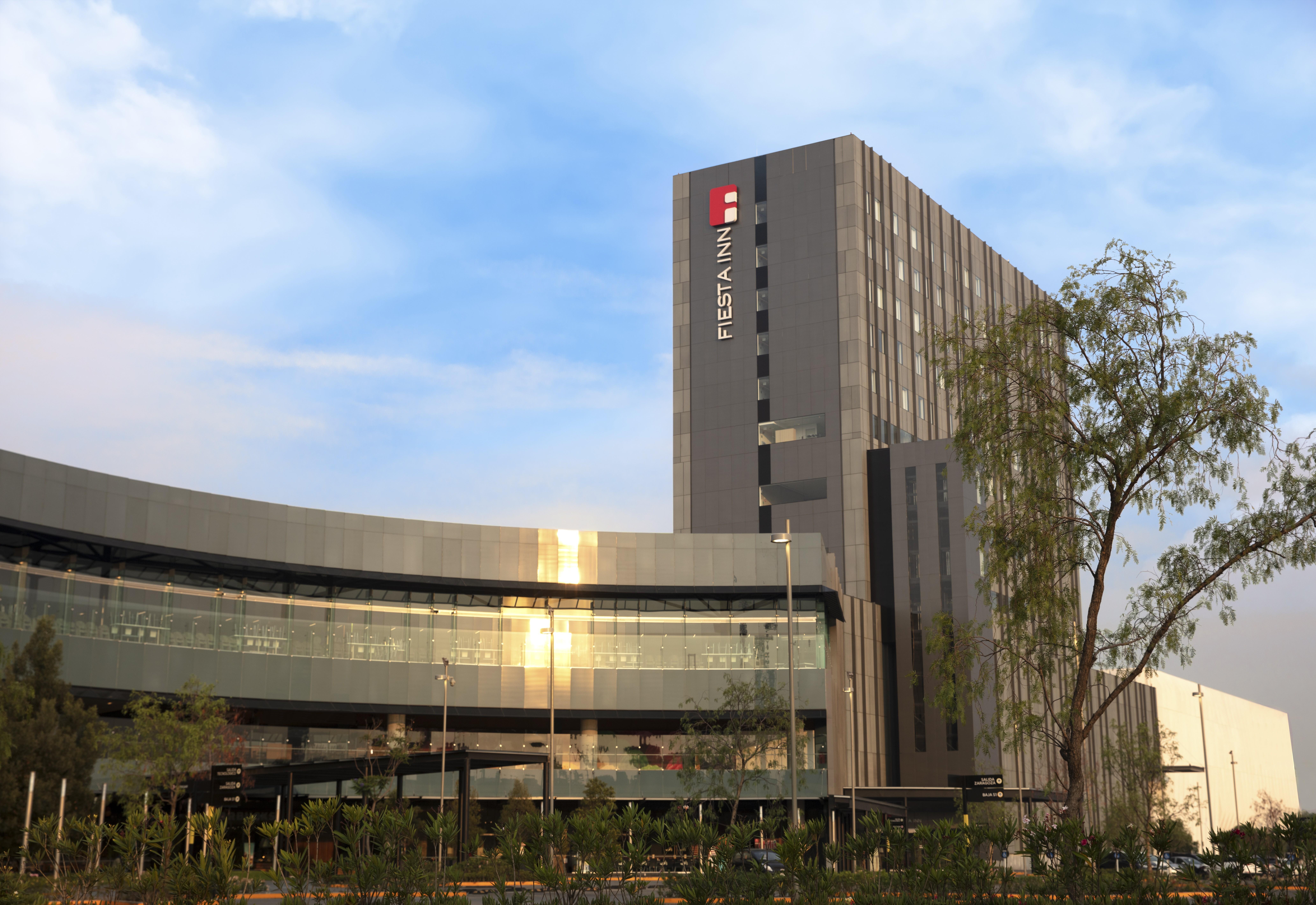 Fiesta Inn Guadalajara Aeropuerto Las Pintas エクステリア 写真
